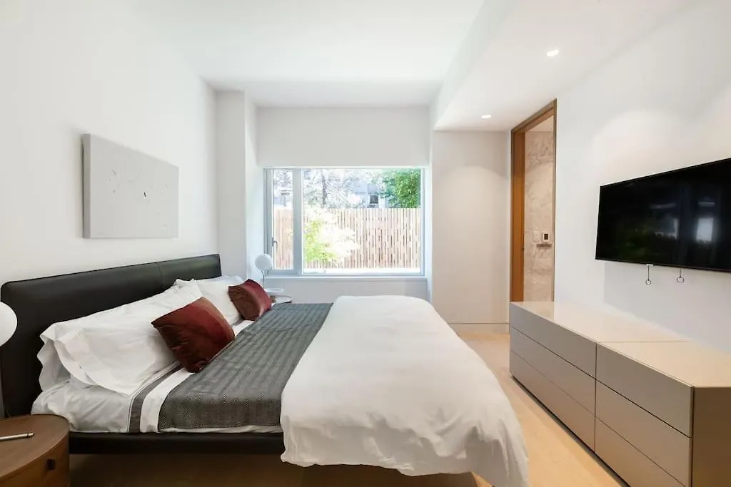 The Sunset Beach Condo Vancouver Apartment