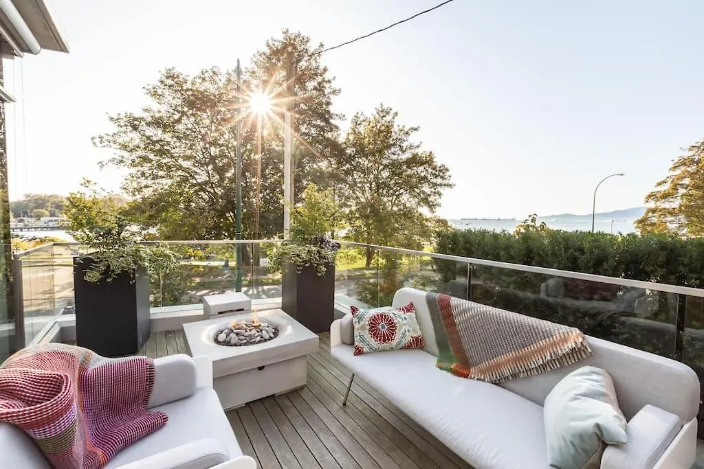 The Sunset Beach Condo Vancouver Apartment